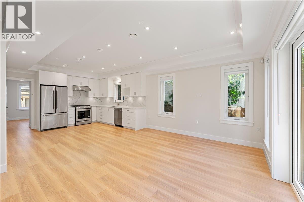 4852 Slocan Street, Vancouver, British Columbia  V5R 2A3 - Photo 9 - R3061330