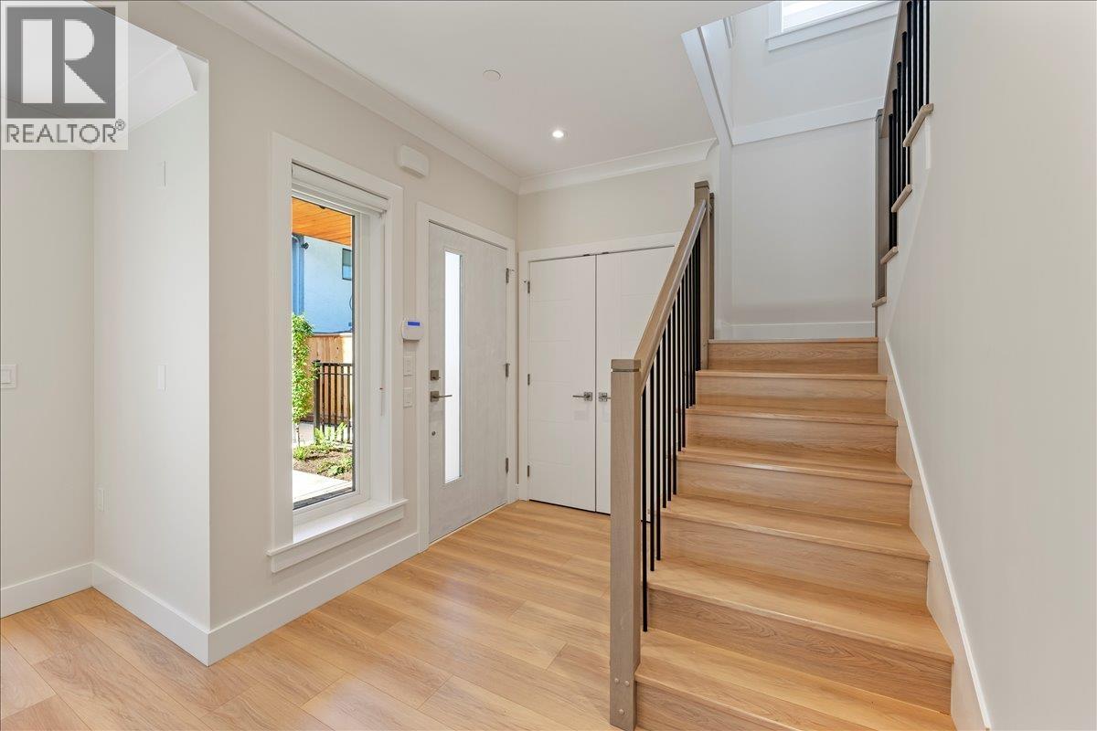4852 Slocan Street, Vancouver, British Columbia  V5R 2A3 - Photo 16 - R3061330