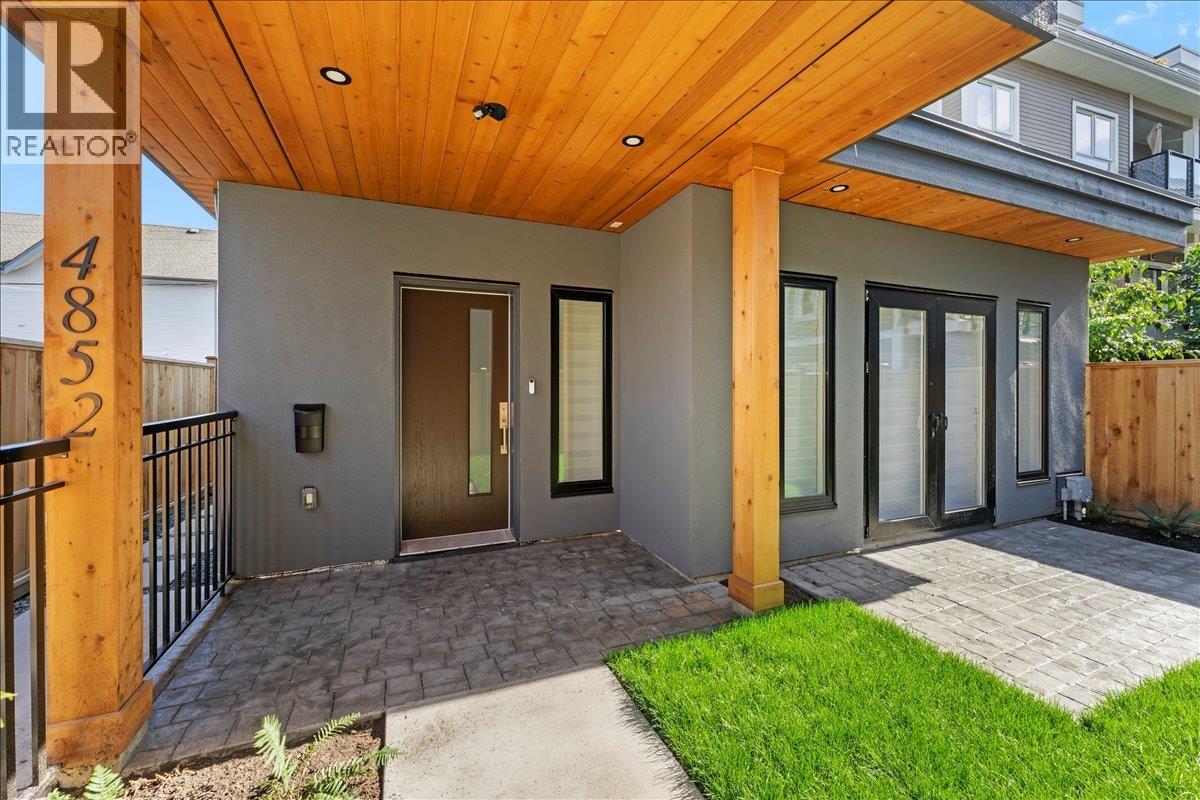 4852 SLOCAN STREET, Vancouver, British Columbia