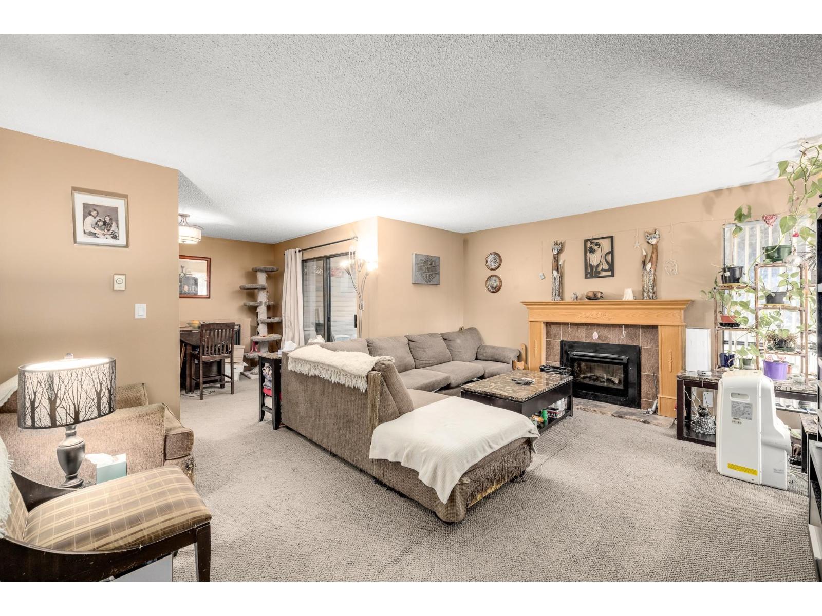 14834 Holly Park Lane, Surrey, British Columbia  V3R 6Y2 - Photo 4 - R3060853