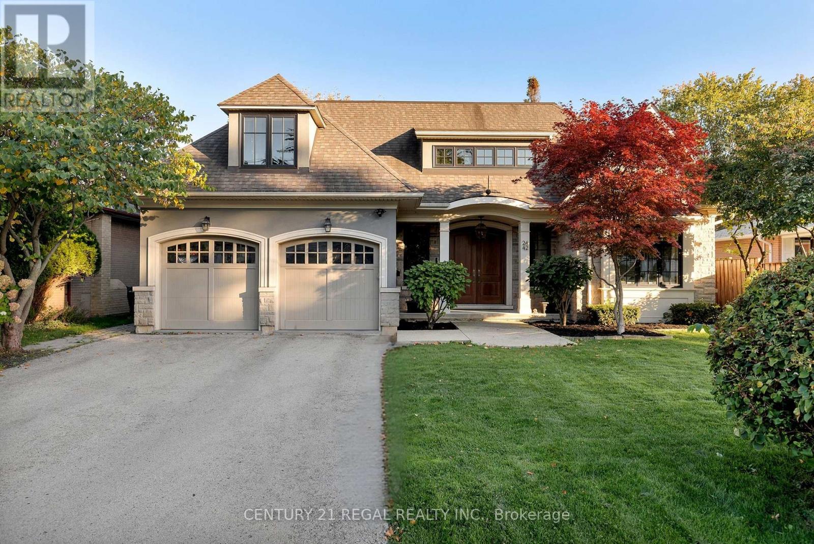 2442 Meadowood Crescent, Oakville, Ontario  L6L 1V6 - Photo 3 - W12469948