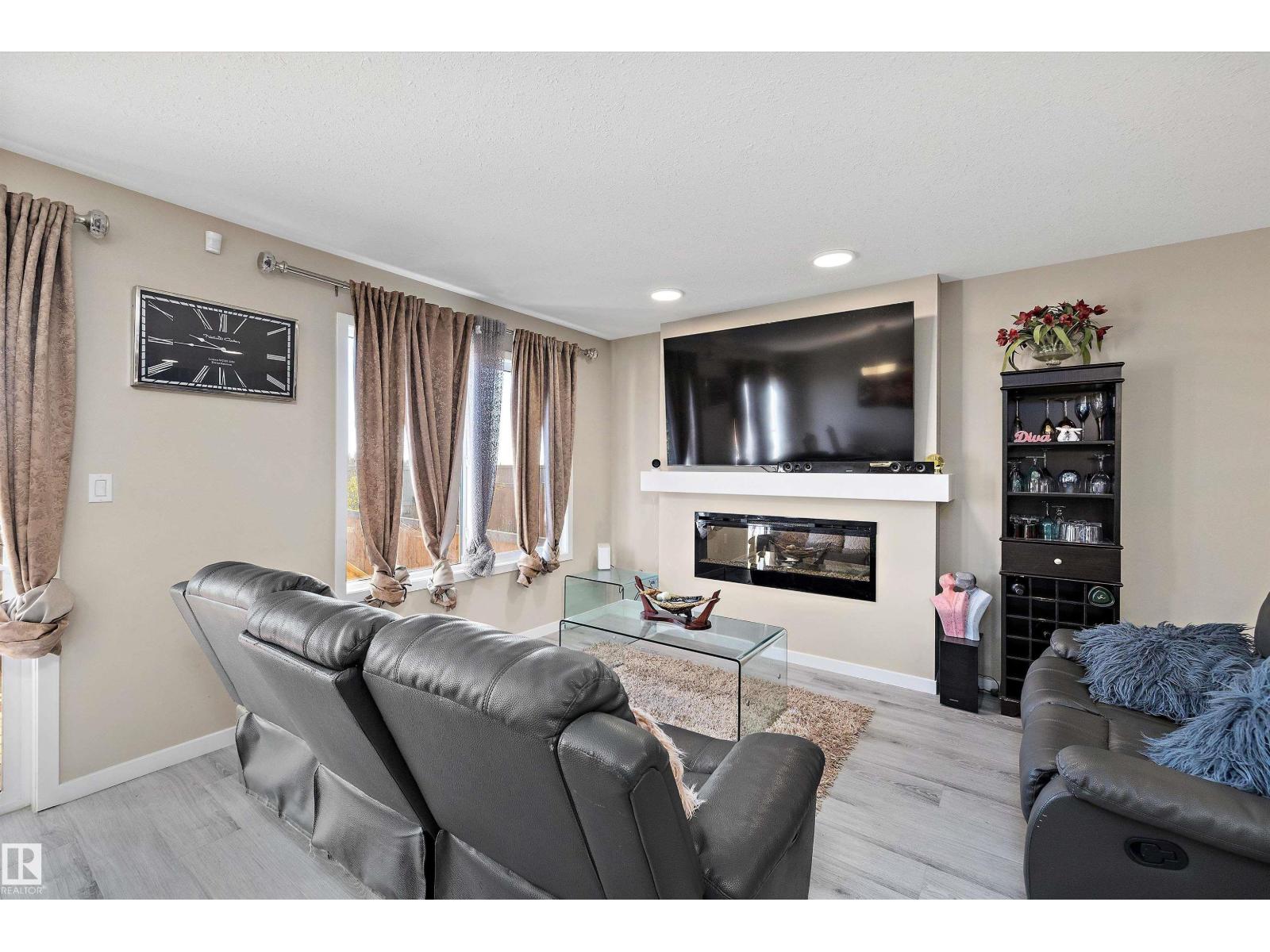 681 Eagleson Cr Nw, Edmonton, Alberta  T6M 0V7 - Photo 16 - E4463214