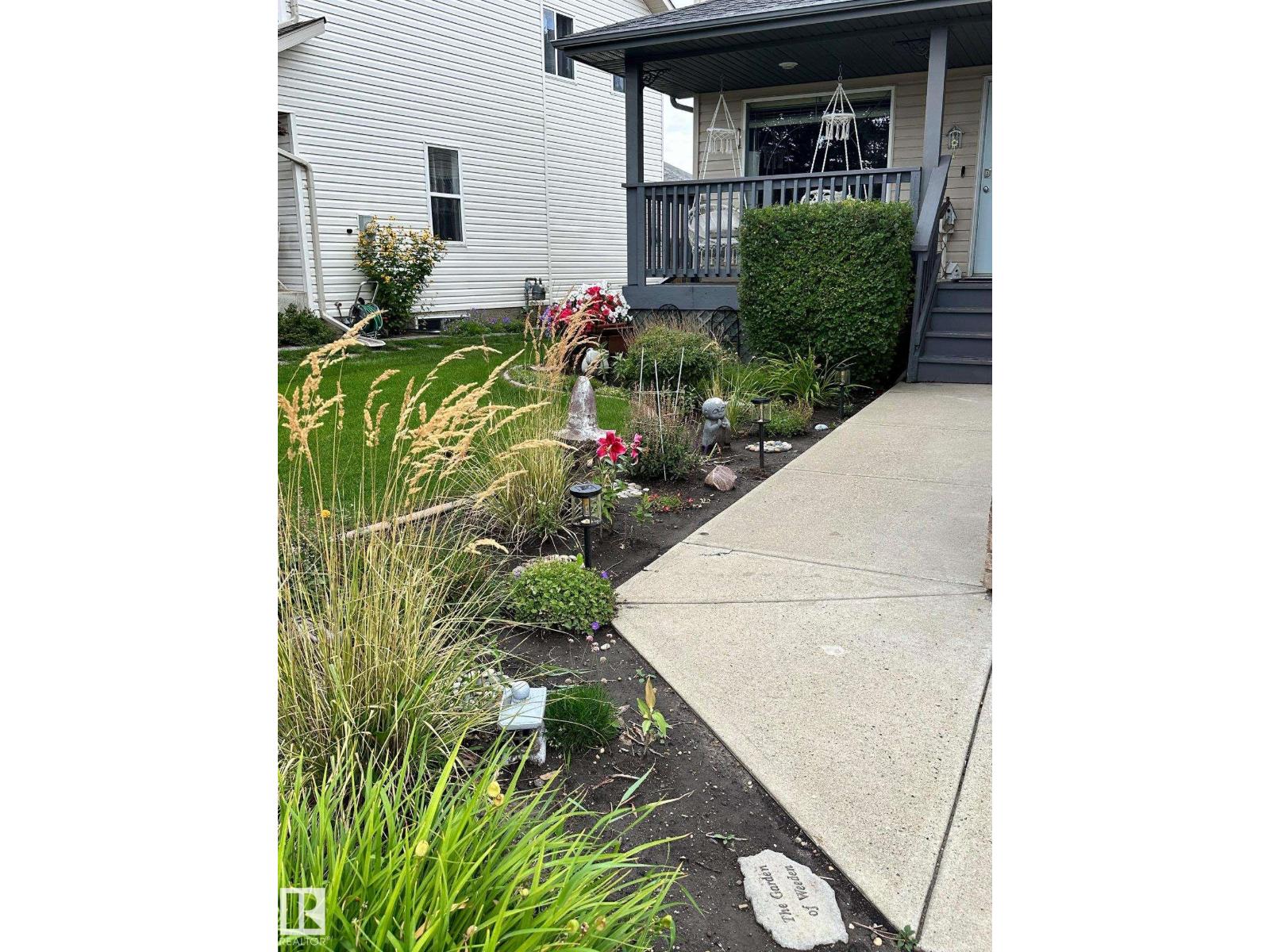447 Davenport Dr, Sherwood Park, Alberta  T8H 2E5 - Photo 2 - E4463218