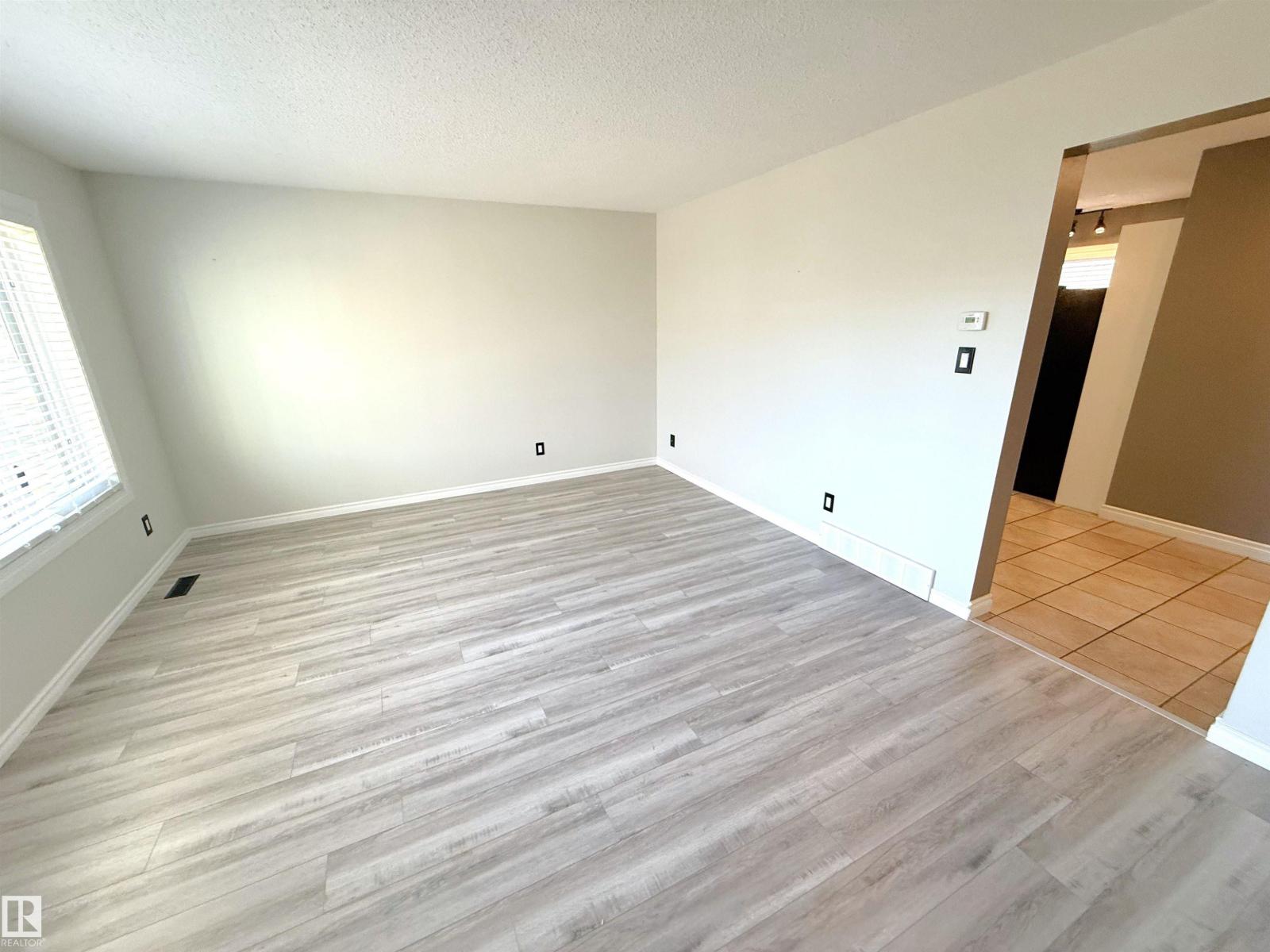 10226 152 St Nw, Edmonton, Alberta  T5P 1Y2 - Photo 10 - E4463222