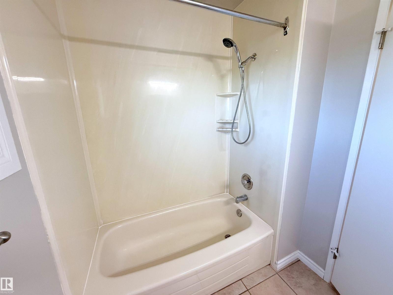10226 152 St Nw, Edmonton, Alberta  T5P 1Y2 - Photo 23 - E4463222