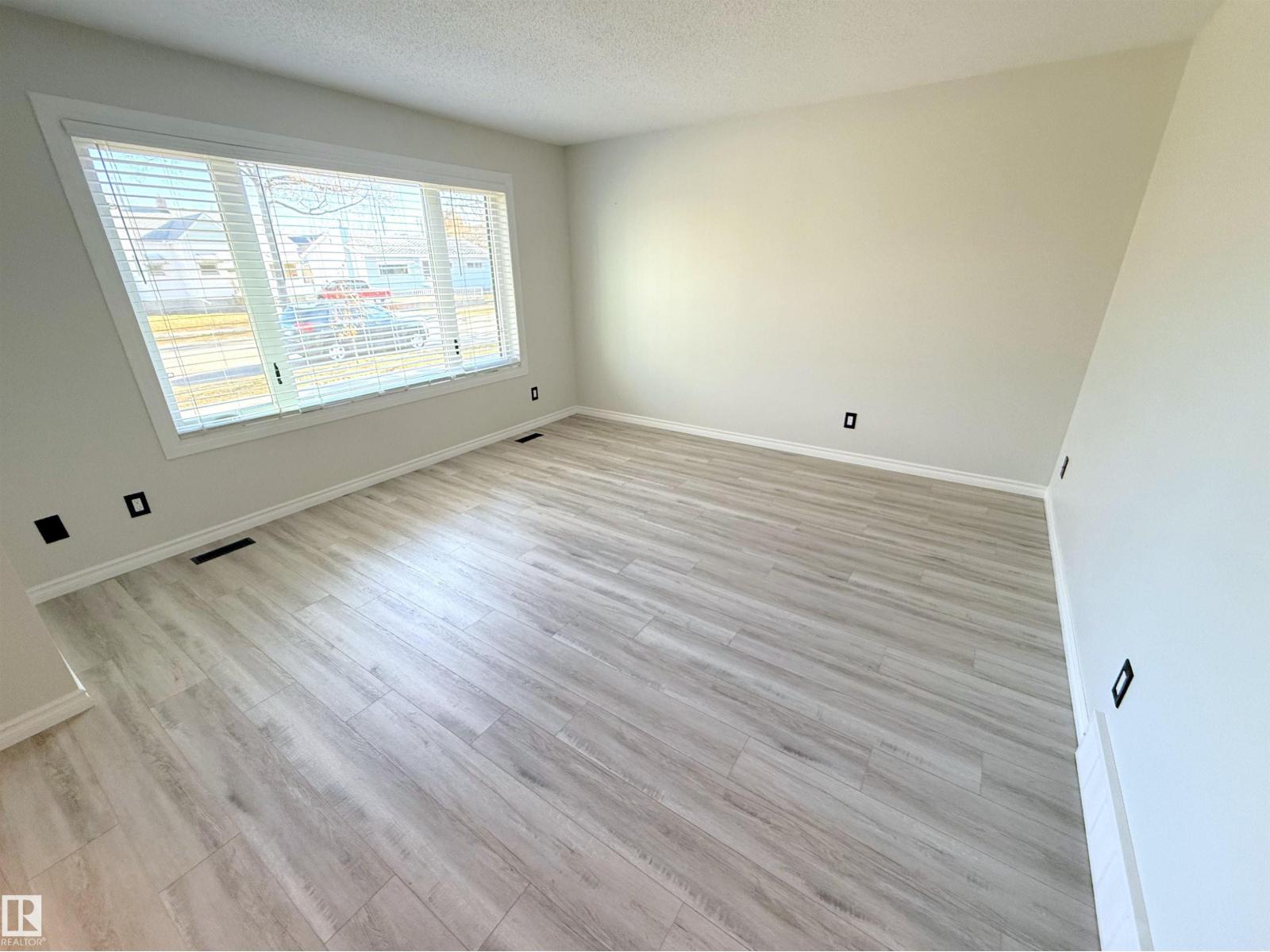 10226 152 St Nw, Edmonton, Alberta  T5P 1Y2 - Photo 8 - E4463222