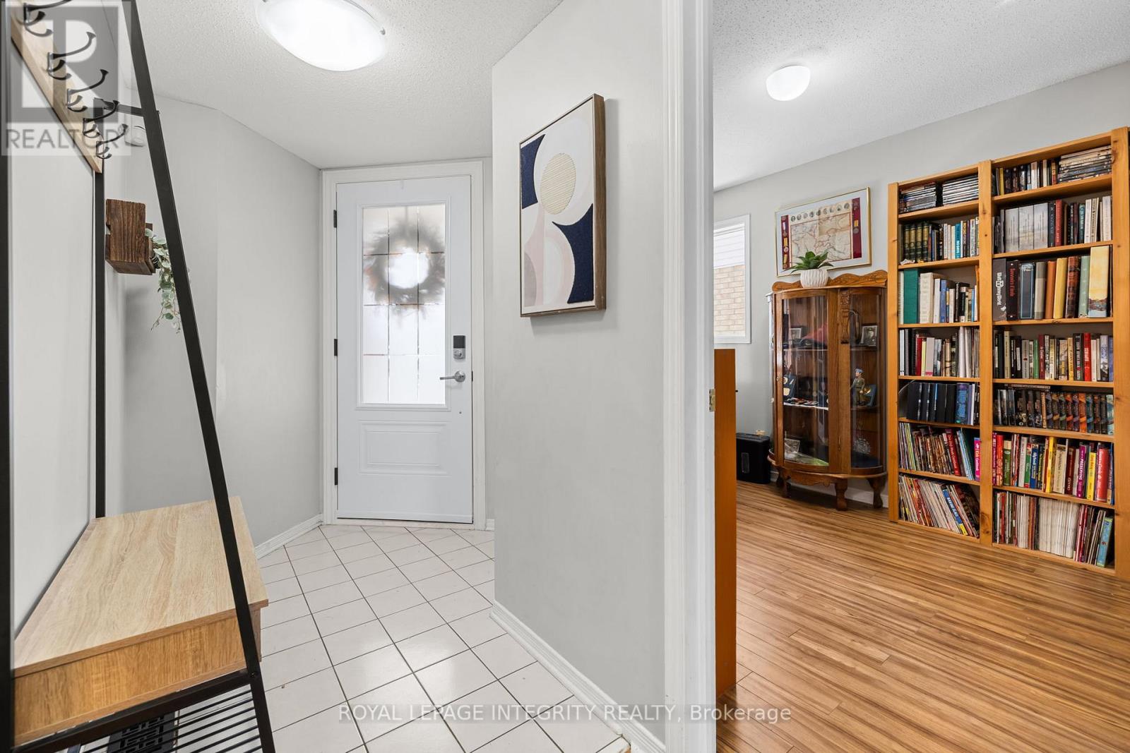 13 Banchory Crescent, Ottawa, Ontario  K2K 2V4 - Photo 4 - X12478678