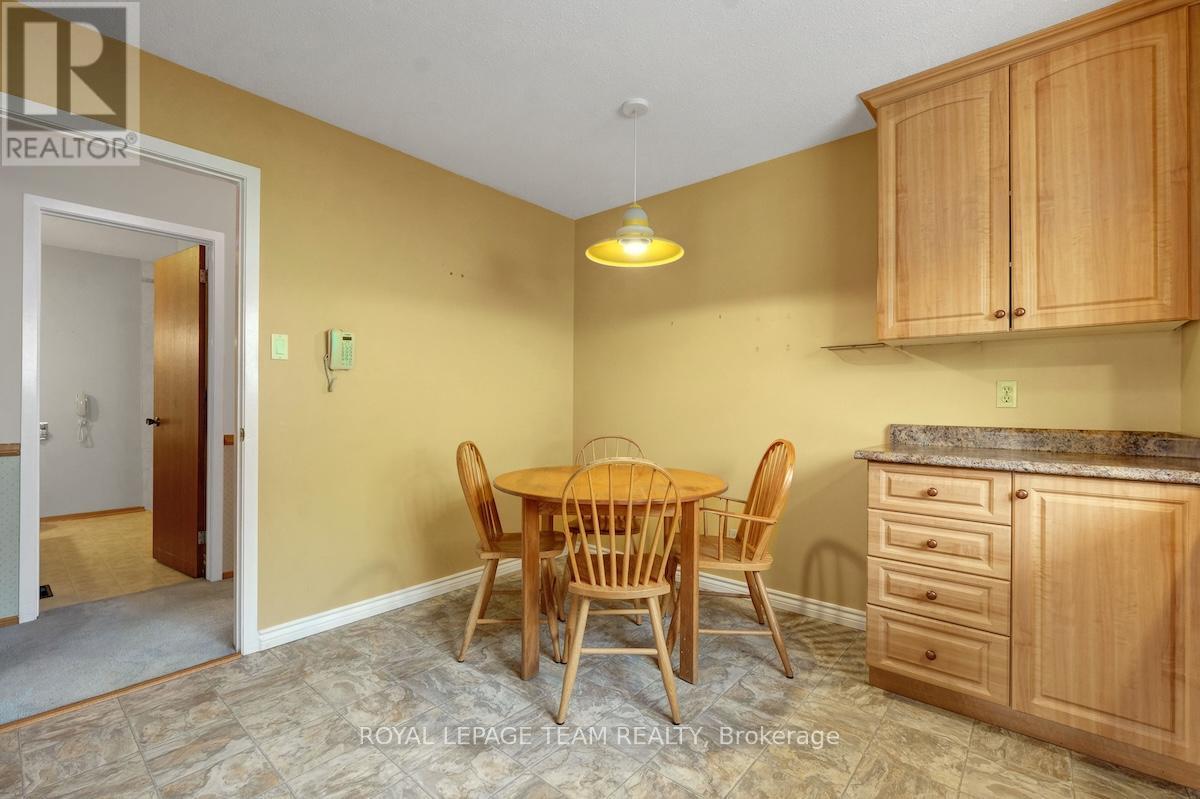 72 Craig Henry Drive, Ottawa, Ontario  K2G 3Z6 - Photo 10 - X12478701