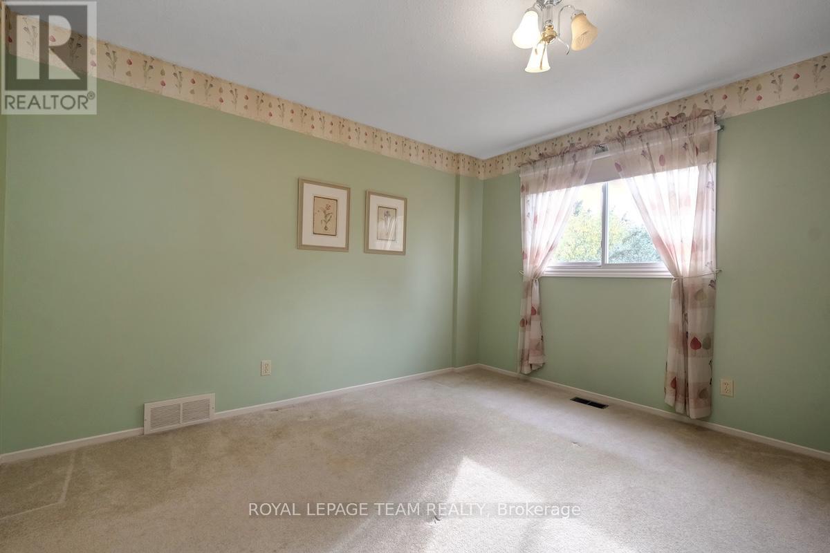 72 Craig Henry Drive, Ottawa, Ontario  K2G 3Z6 - Photo 22 - X12478701