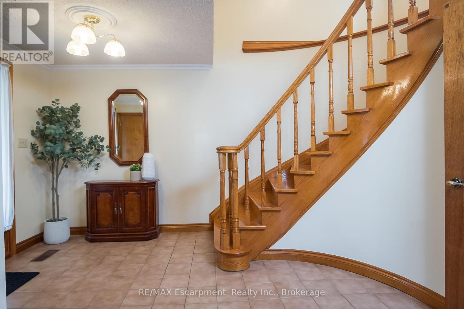 44 Ridge Road, Toronto, Ontario  M3M 1C7 - Photo 3 - W12478664
