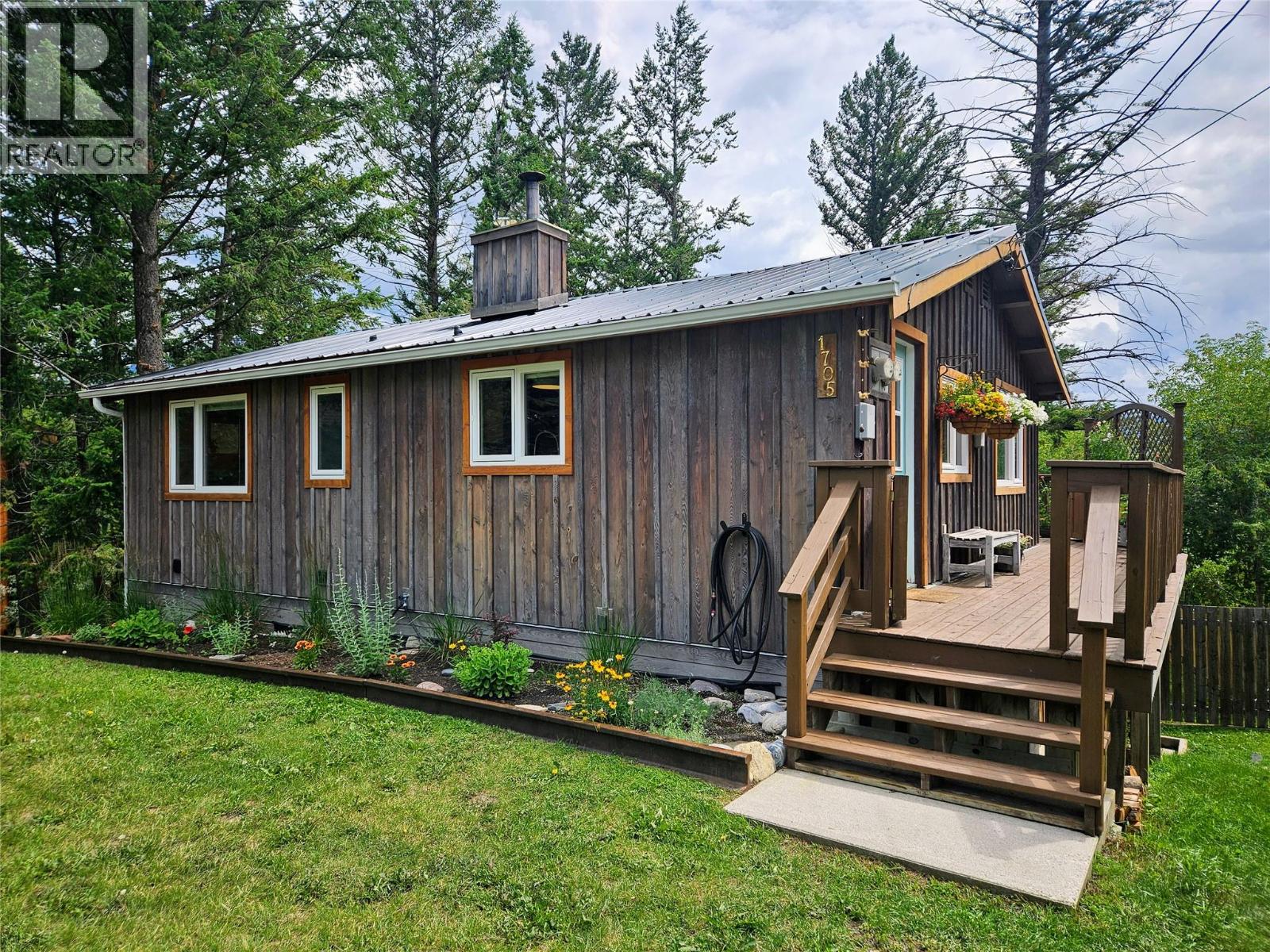1705 9th Avenue, Invermere, British Columbia