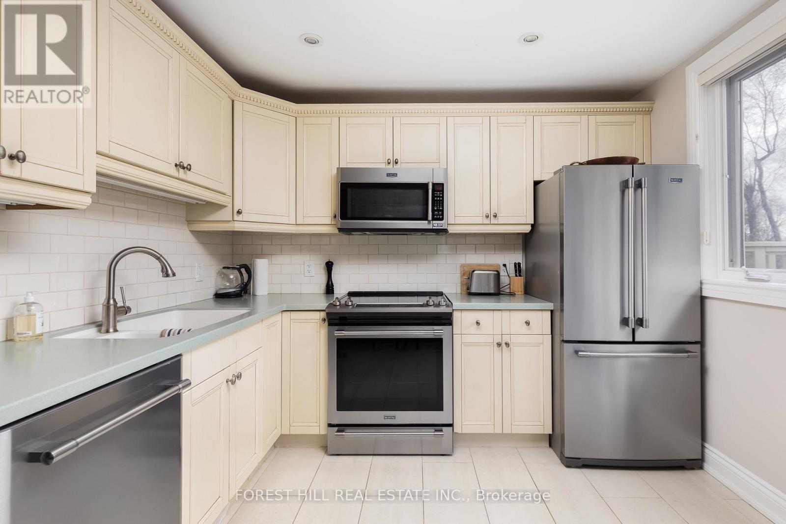 Unit 5 - 105 Balmoral Avenue, Toronto, Ontario  M4V 1J5 - Photo 8 - C12478520