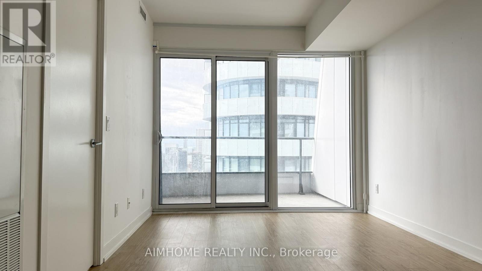 4001 - 85 Wood Street, Toronto, Ontario  M4Y 0E8 - Photo 5 - C12478546