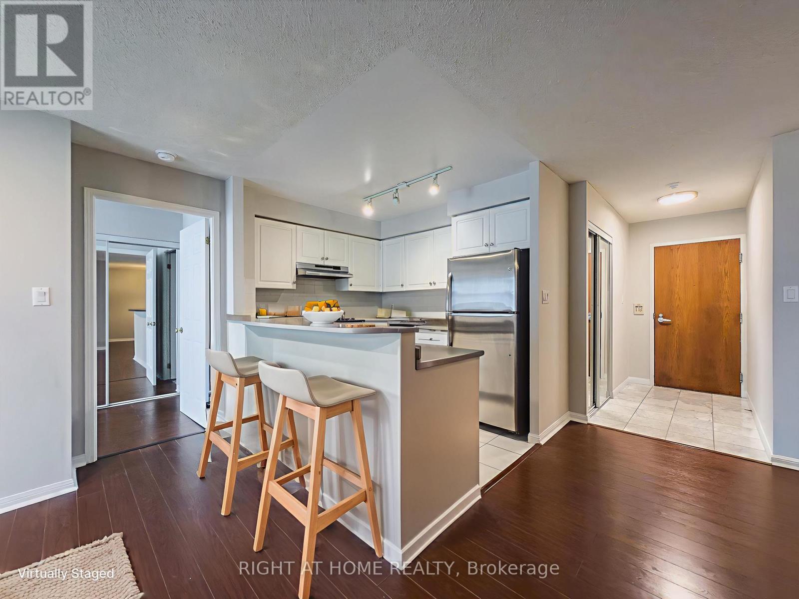 801 - 23 Lorraine Drive, Toronto, Ontario  M2N 6Z6 - Photo 15 - C12478576