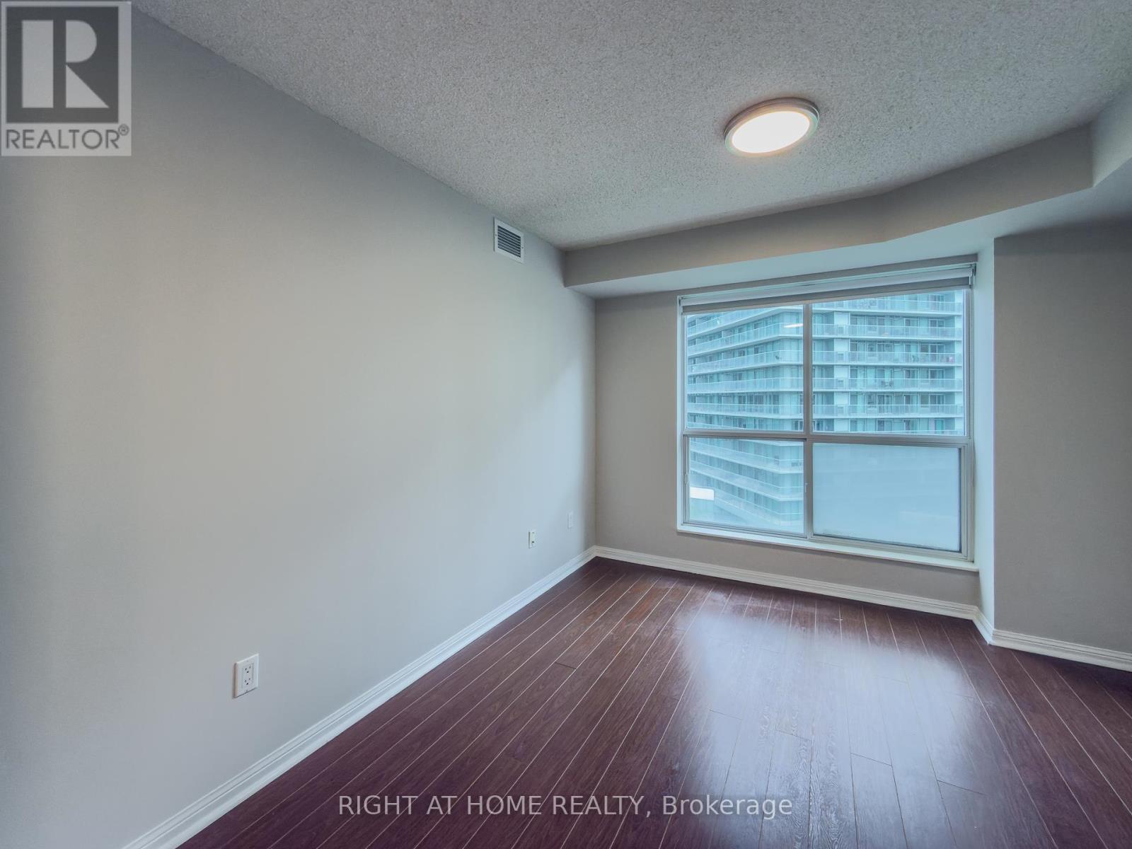801 - 23 Lorraine Drive, Toronto, Ontario  M2N 6Z6 - Photo 19 - C12478576