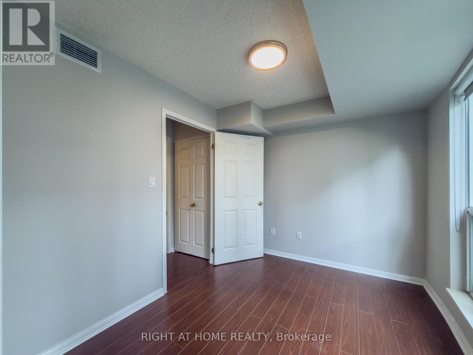 801 - 23 Lorraine Drive, Toronto, Ontario  M2N 6Z6 - Photo 26 - C12478576