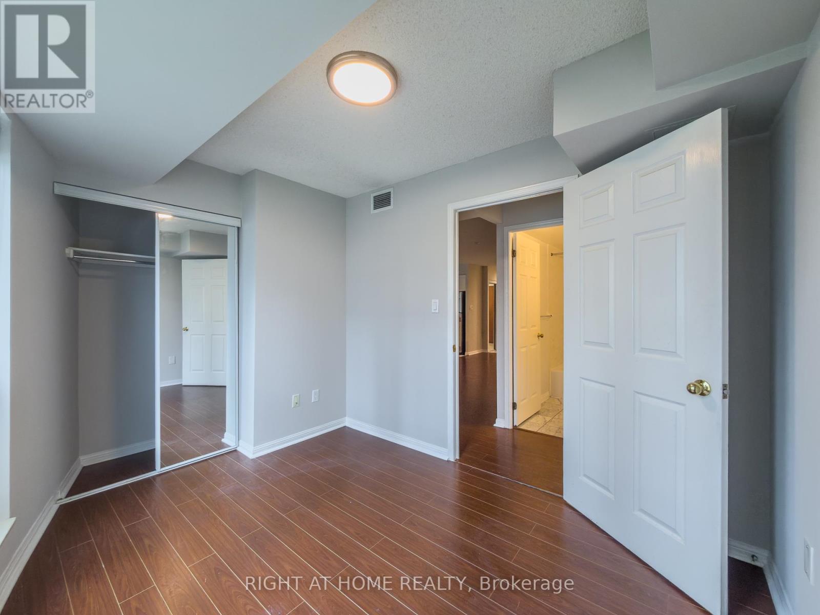 801 - 23 Lorraine Drive, Toronto, Ontario  M2N 6Z6 - Photo 27 - C12478576