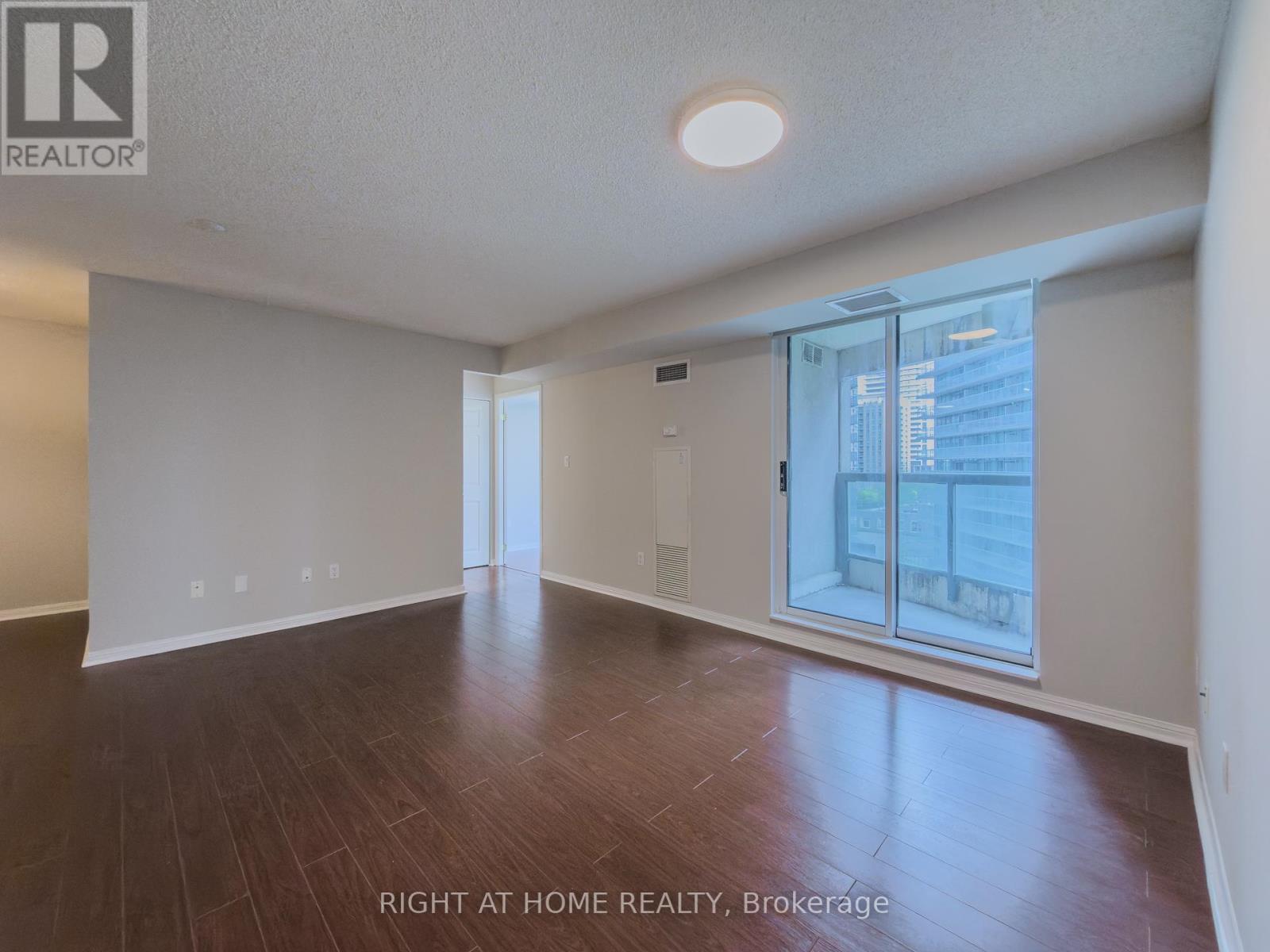 801 - 23 Lorraine Drive, Toronto, Ontario  M2N 6Z6 - Photo 8 - C12478576