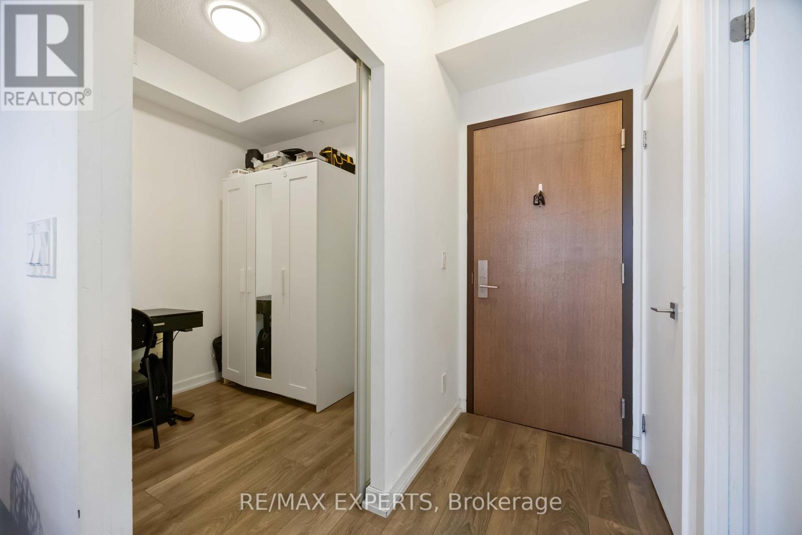 705 - 56 Forest Manor Road, Toronto, Ontario  M2J 0E5 - Photo 8 - C12478605