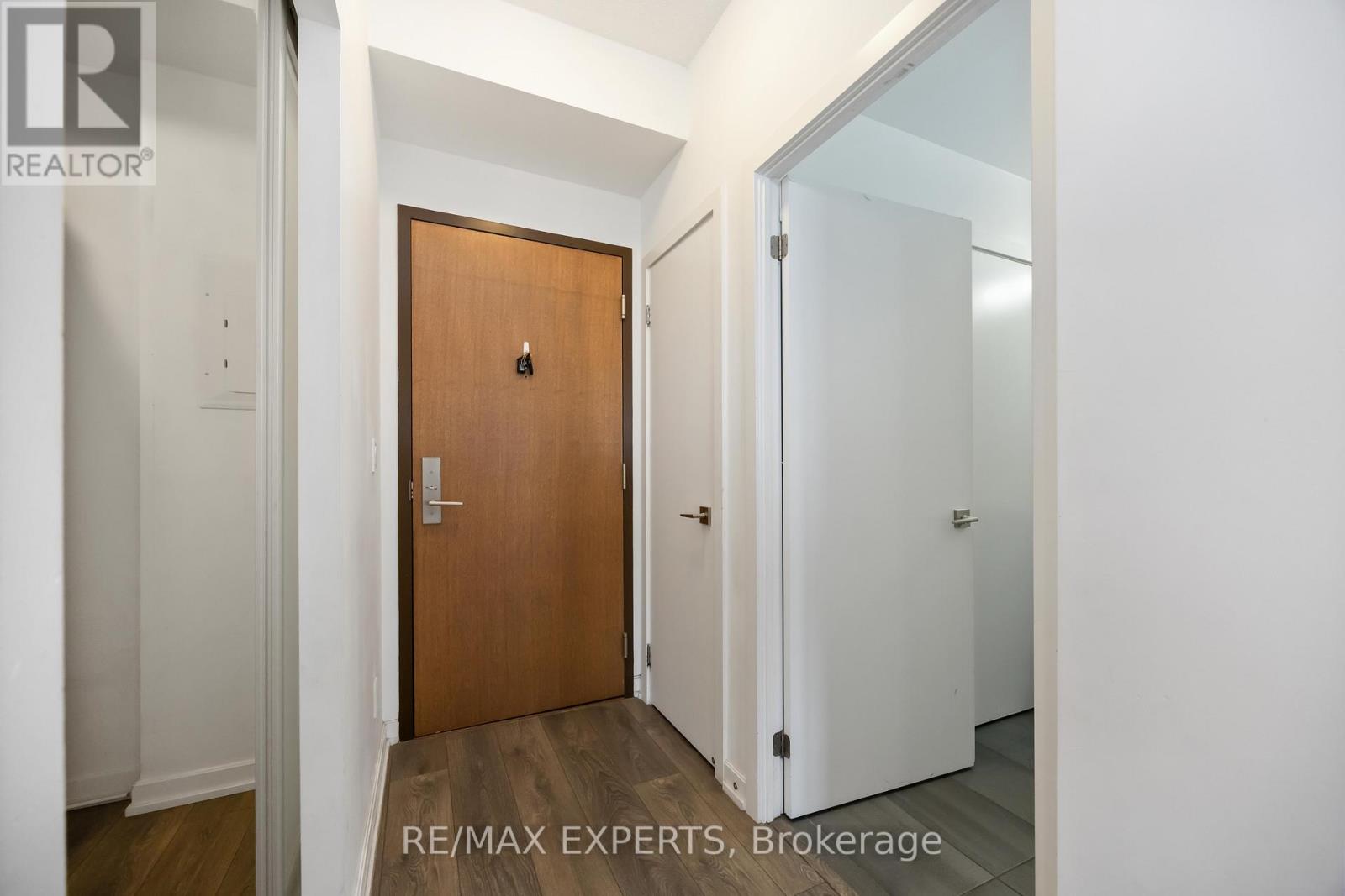 705 - 56 Forest Manor Road, Toronto, Ontario  M2J 0E5 - Photo 9 - C12478605