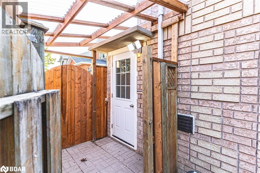 1 Shady Glen Crescent Unit# Lower, Caledon, Ontario  L7E 2K4 - Photo 2 - 40781614