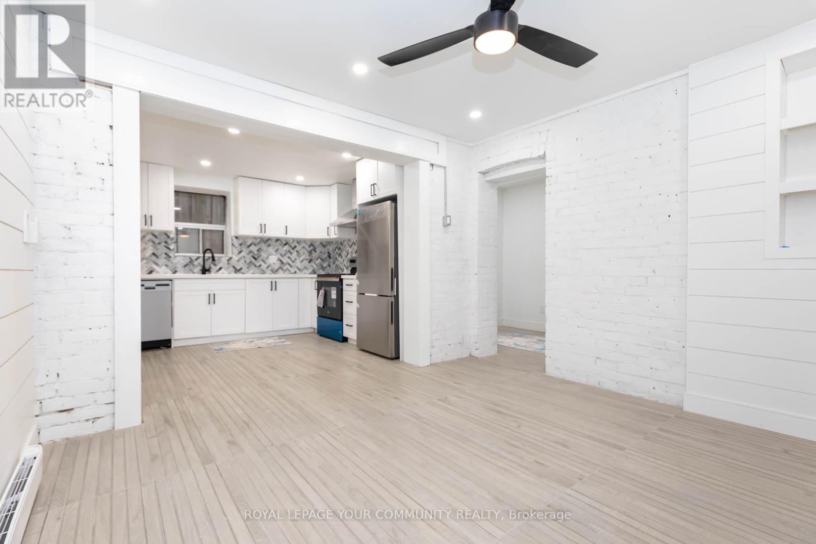 1 - 38 Leuty Avenue, Toronto, Ontario  M4E 2R3 - Photo 4 - E12478533