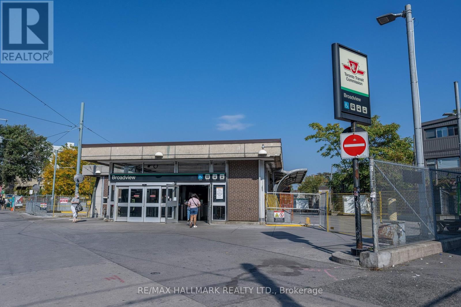 675 Broadview Avenue, Toronto, Ontario  M4K 2P4 - Photo 13 - E12478542