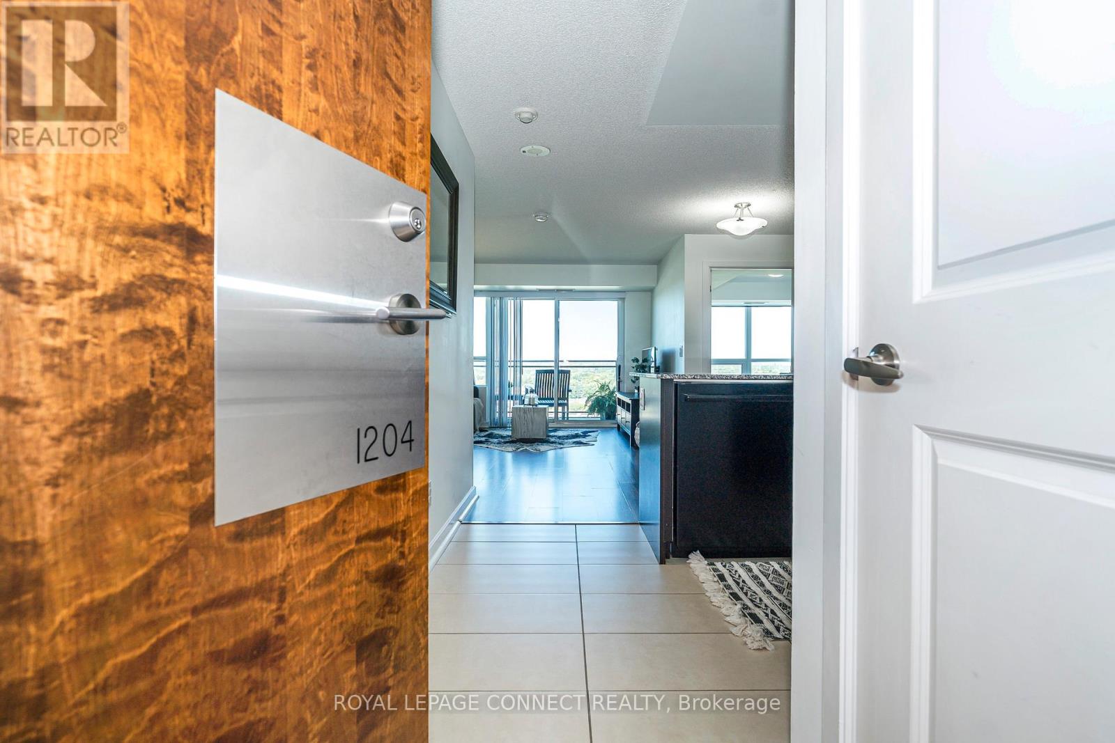 1204 - 1235 Bayly Street, Pickering, Ontario  L1W 1L7 - Photo 2 - E12478638