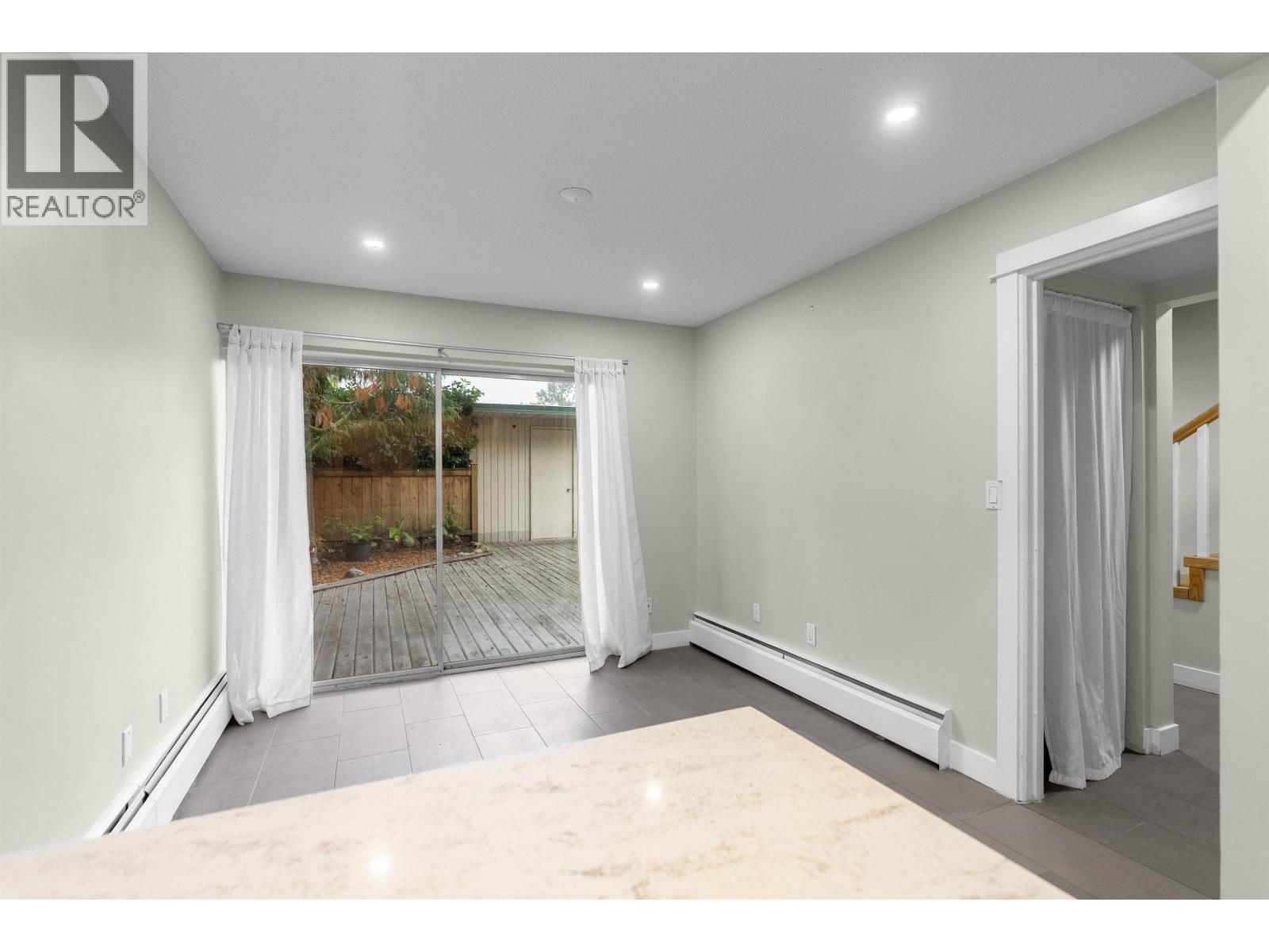 2645 Westview Drive, North Vancouver, British Columbia  V7N 3X1 - Photo 10 - R3061345