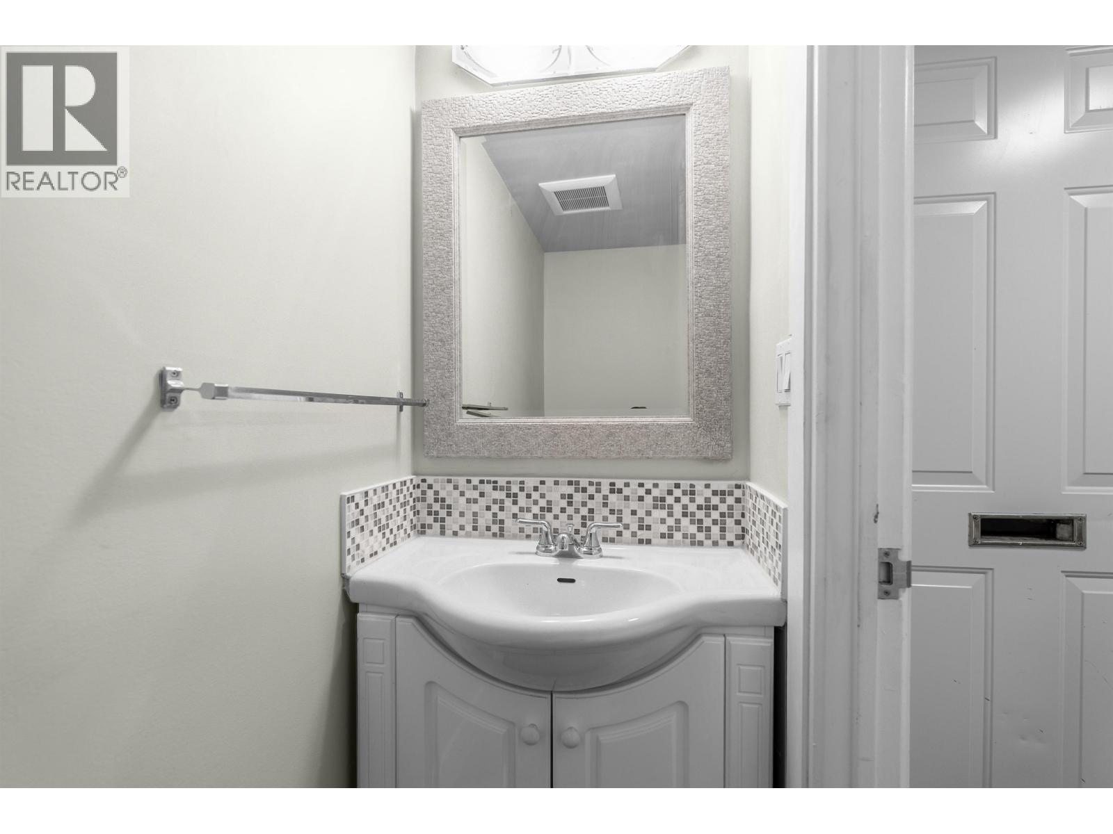 2645 Westview Drive, North Vancouver, British Columbia  V7N 3X1 - Photo 12 - R3061345