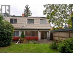 2645 WESTVIEW DRIVE, North Vancouver, British Columbia