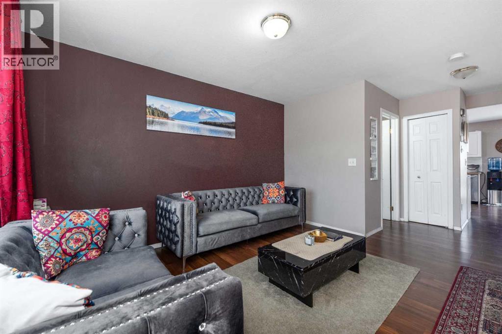 10 Tarawood Lane Ne, Calgary, Alberta  T3J 4S9 - Photo 12 - A2258830