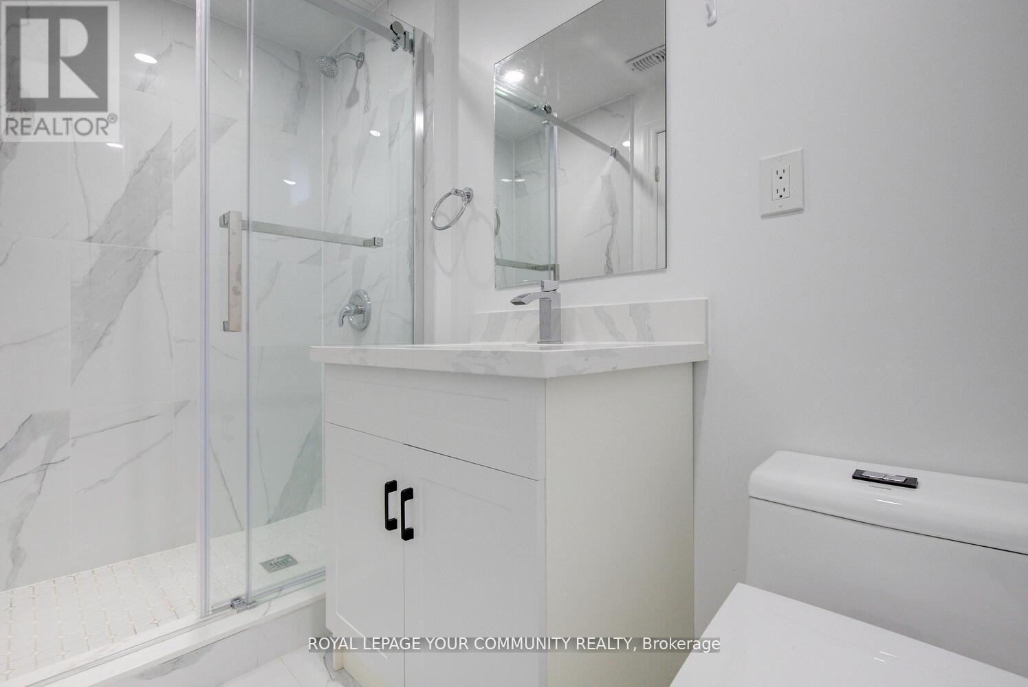 2 Bestview Crescent, Vaughan, Ontario  L6A 3S8 - Photo 38 - N12478539