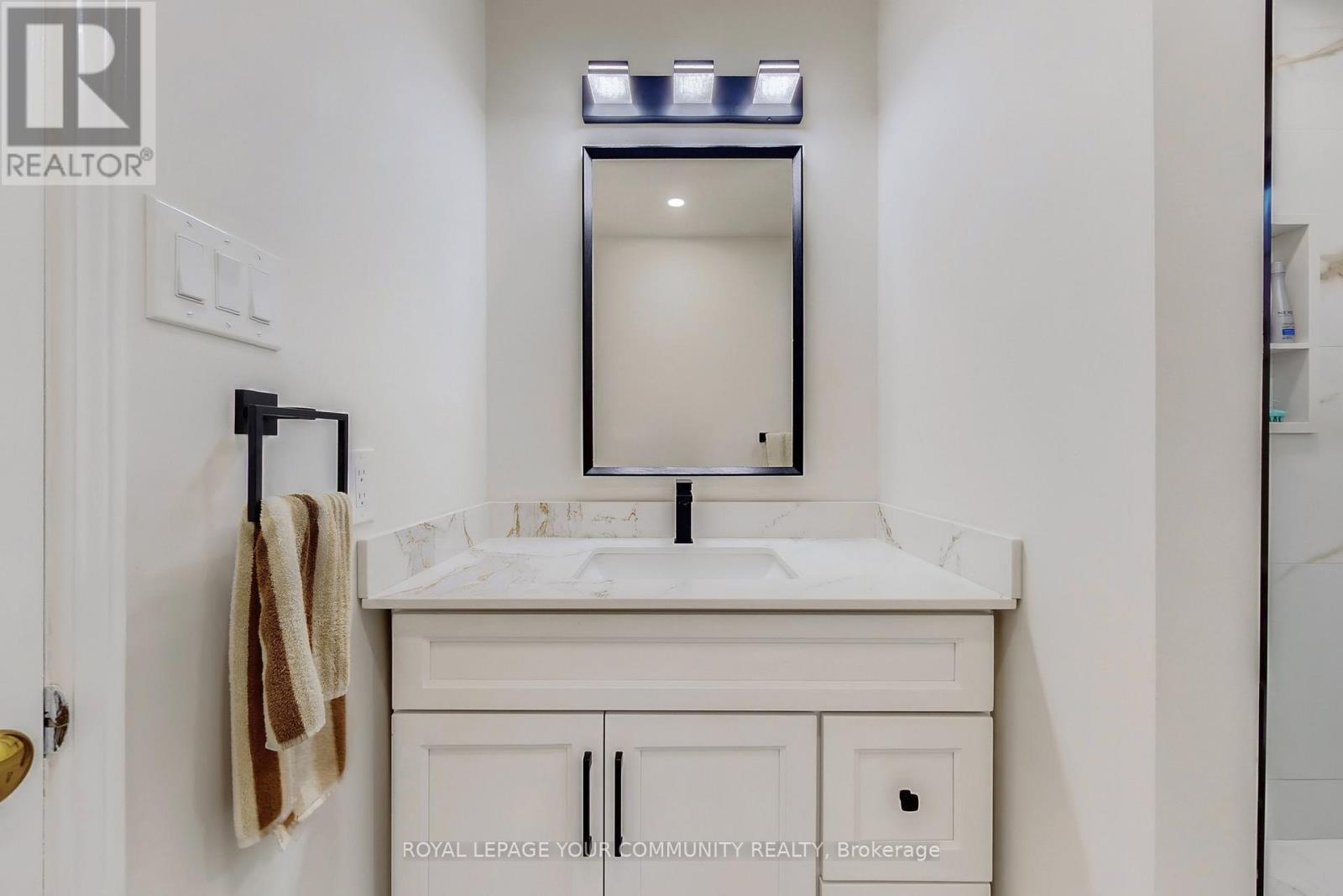 104 Pentland Crescent S, Vaughan, Ontario  L6A 1T5 - Photo 32 - N12478548