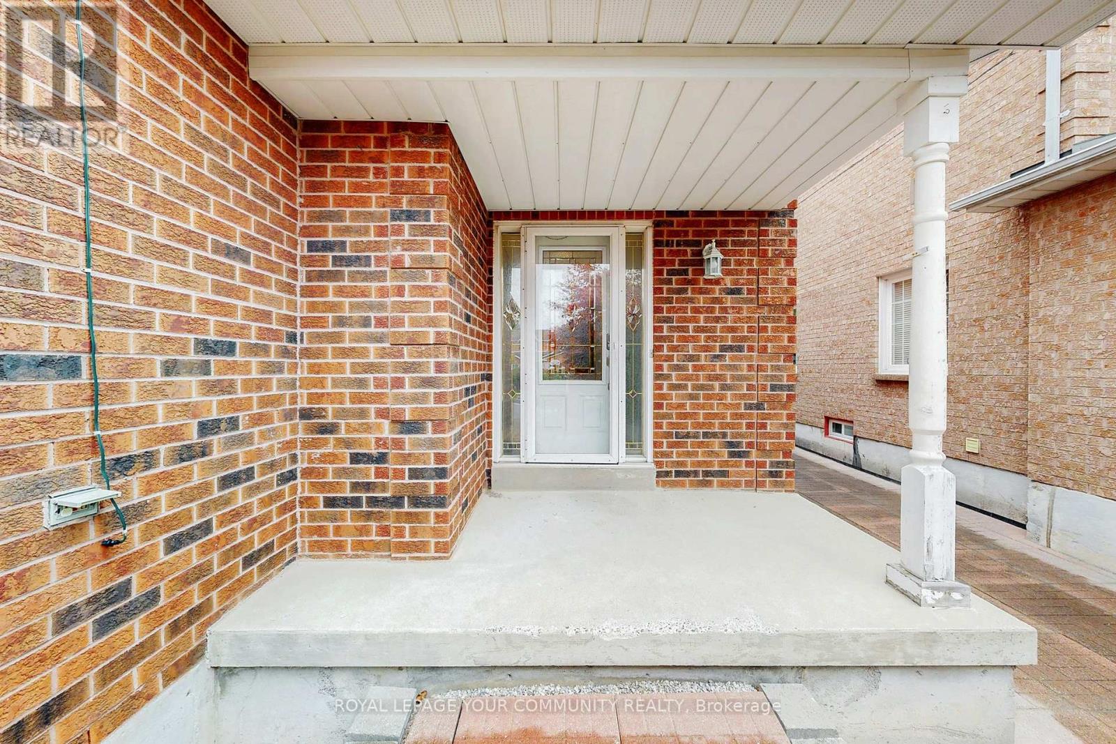 104 Pentland Crescent S, Vaughan, Ontario  L6A 1T5 - Photo 4 - N12478548