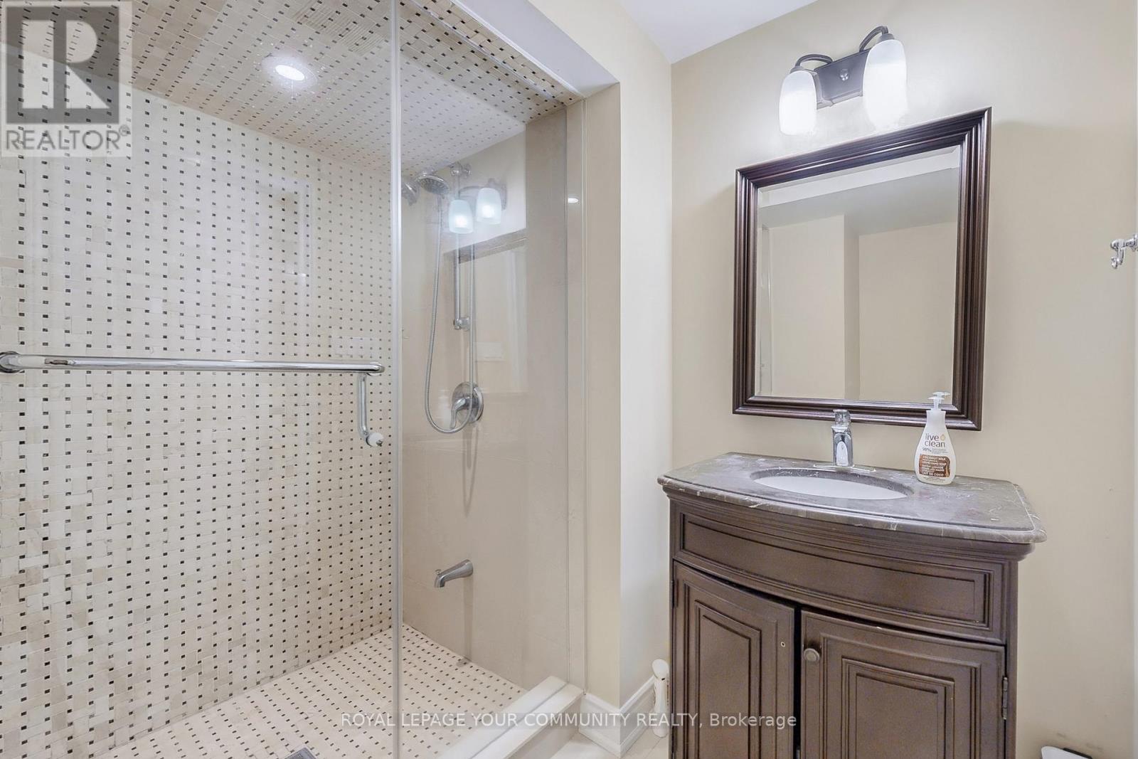 104 Pentland Crescent S, Vaughan, Ontario  L6A 1T5 - Photo 44 - N12478548