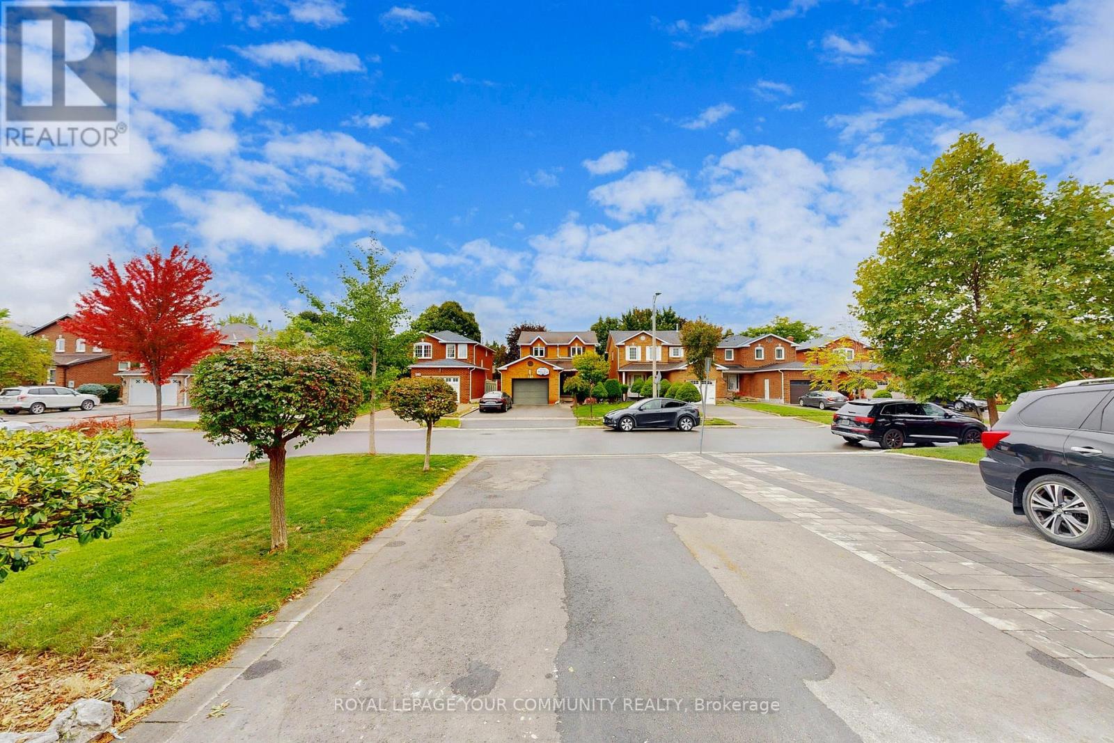 104 Pentland Crescent S, Vaughan, Ontario  L6A 1T5 - Photo 5 - N12478548
