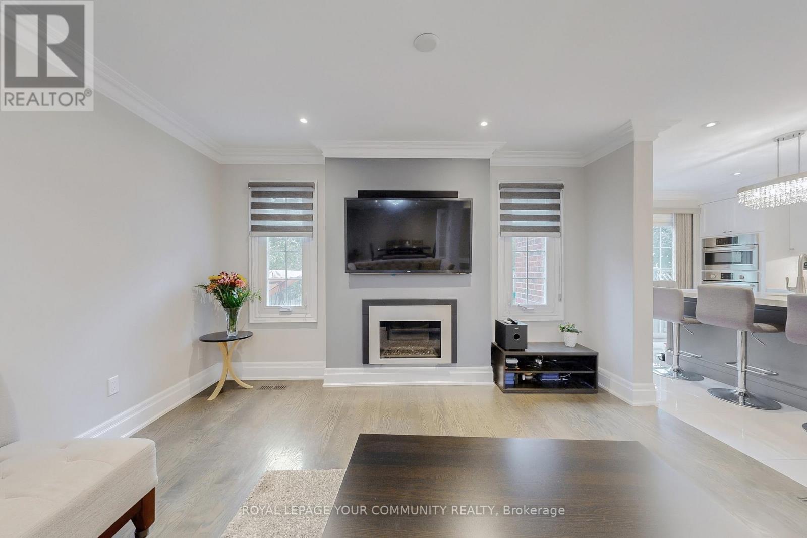 104 Pentland Crescent S, Vaughan, Ontario  L6A 1T5 - Photo 7 - N12478548