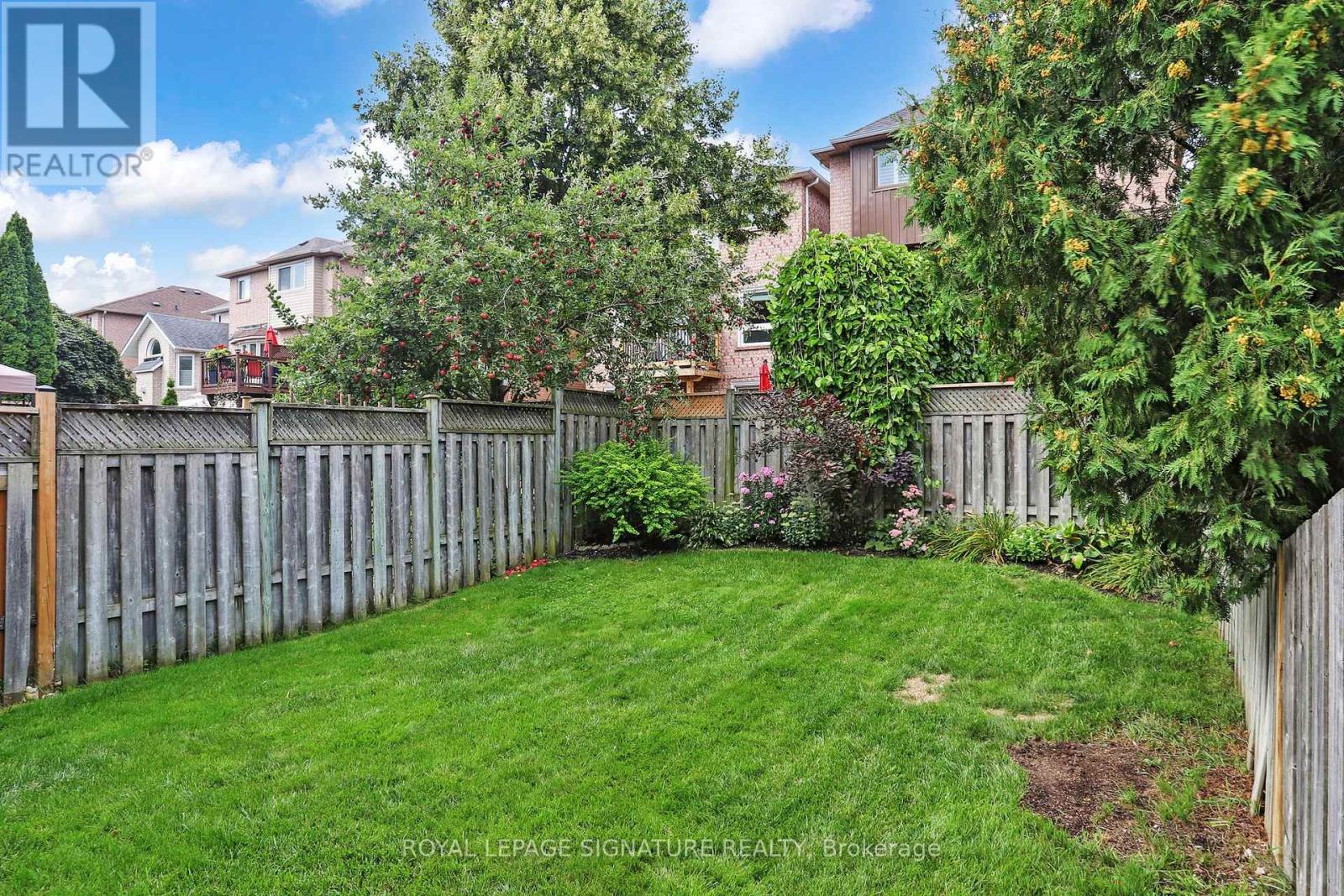 263 Pinnacle Trail, Aurora, Ontario  L4G 7G4 - Photo 32 - N12478558