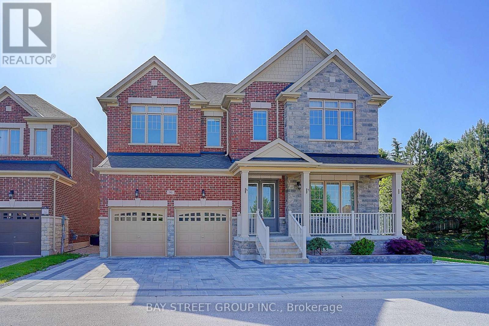 96 Match Point Court, Aurora, Ontario  L4G 3J1 - Photo 2 - N12478571