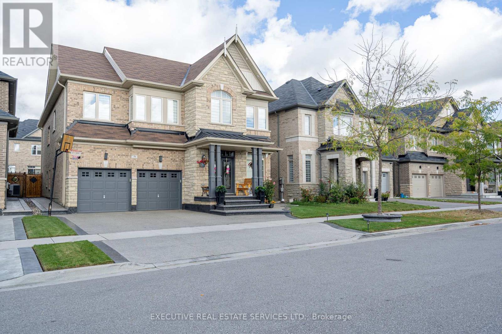 79 Elderslie Crescent E, Vaughan, Ontario  L4H 4L4 - Photo 2 - N12478602