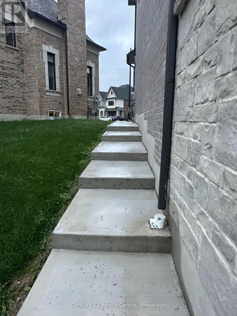 Bsmt 2 - 14 Mountain Vista Court, Vaughan, Ontario  L4H 4W6 - Photo 2 - N12478619