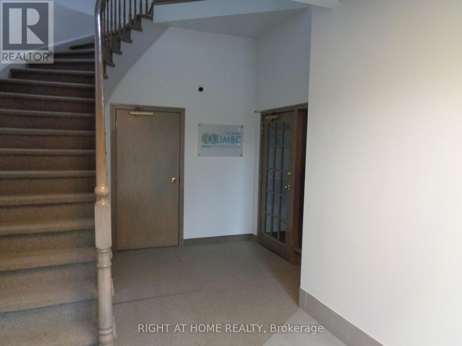 16-Main - 30 Wertheim Court, Richmond Hill, Ontario  L4B 1B9 - Photo 3 - N12478633