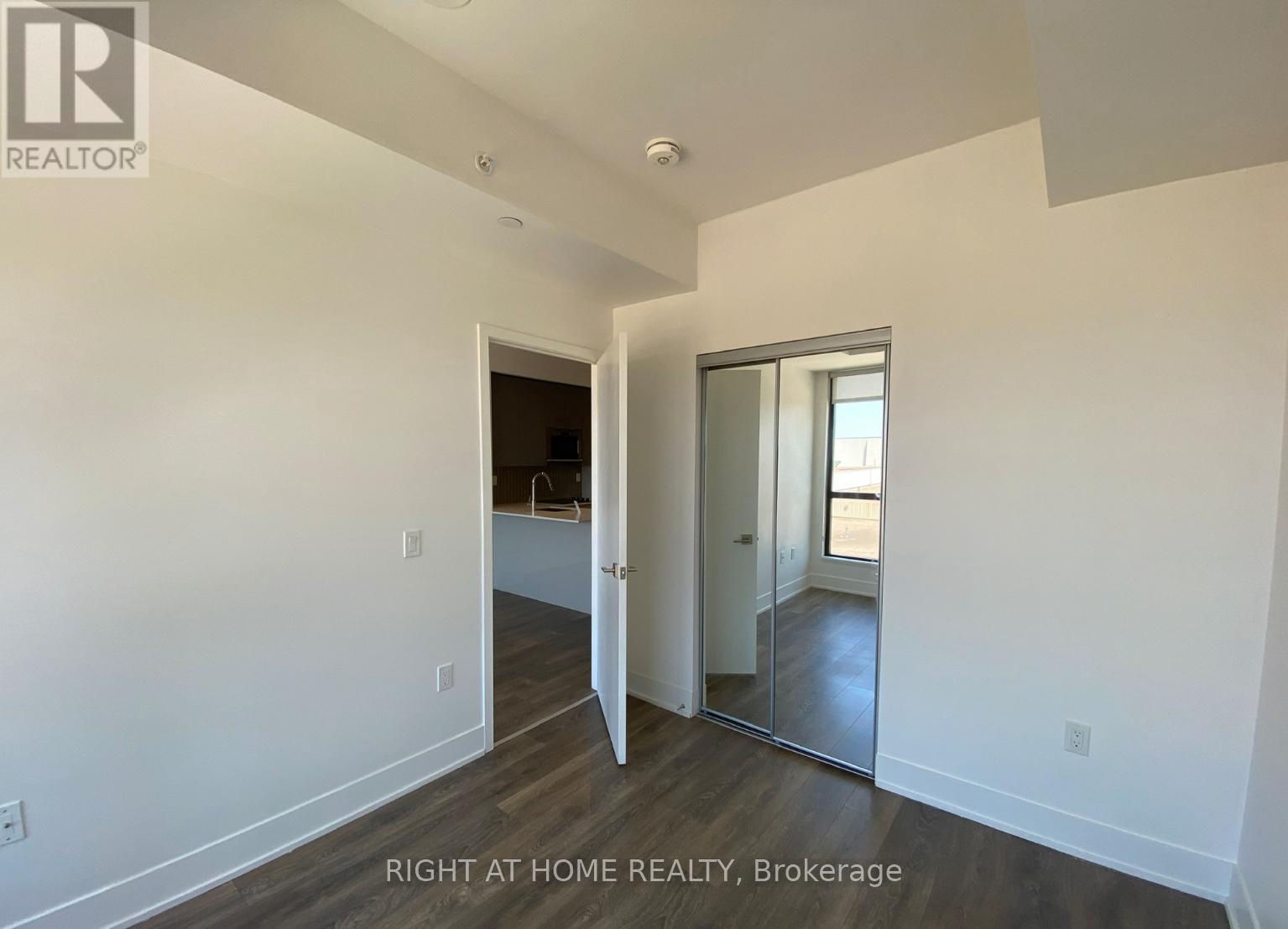 411 - 2916 Highway 7 Road W, Vaughan, Ontario  L4K 0K6 - Photo 10 - N12478646