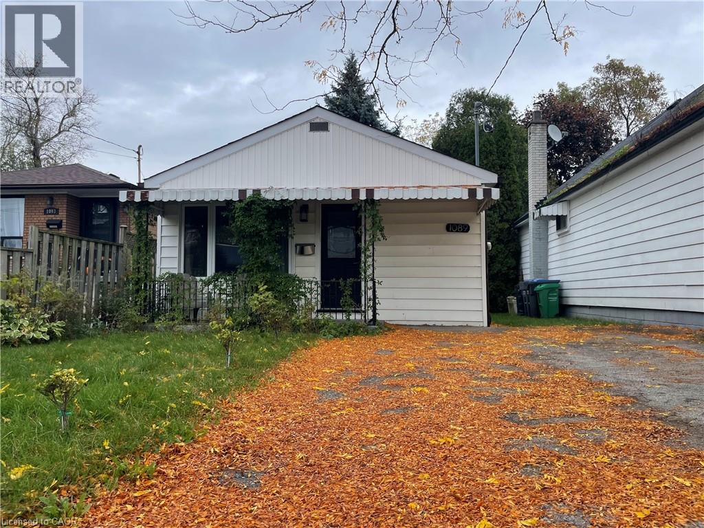 1089 Meredith Avenue, Mississauga, Ontario  L5E 2C8 - Photo 1 - 40781394