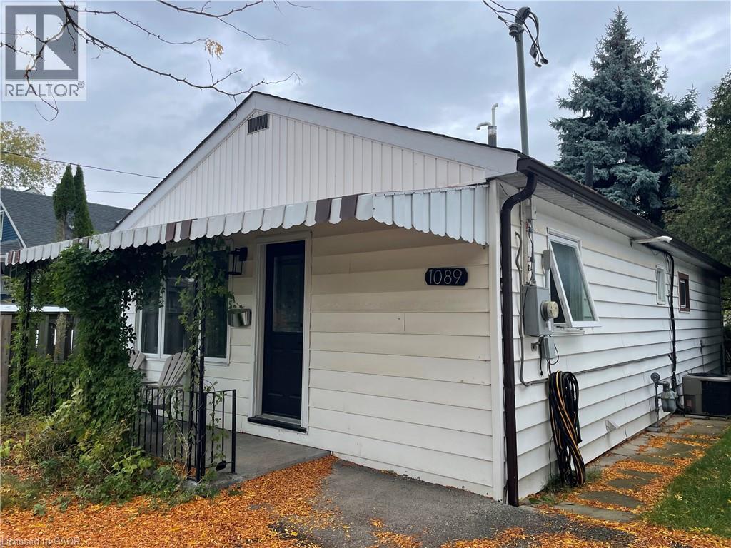 1089 Meredith Avenue, Mississauga, Ontario  L5E 2C8 - Photo 2 - 40781394