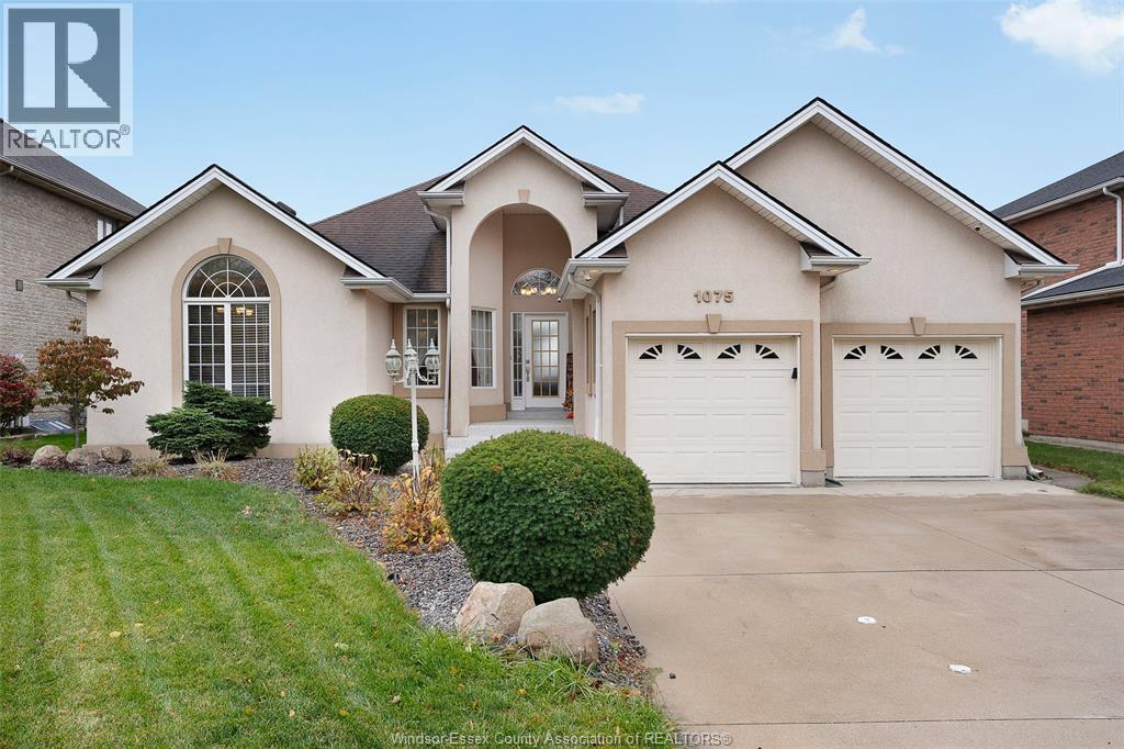1075 STONEYBROOK, windsor, Ontario