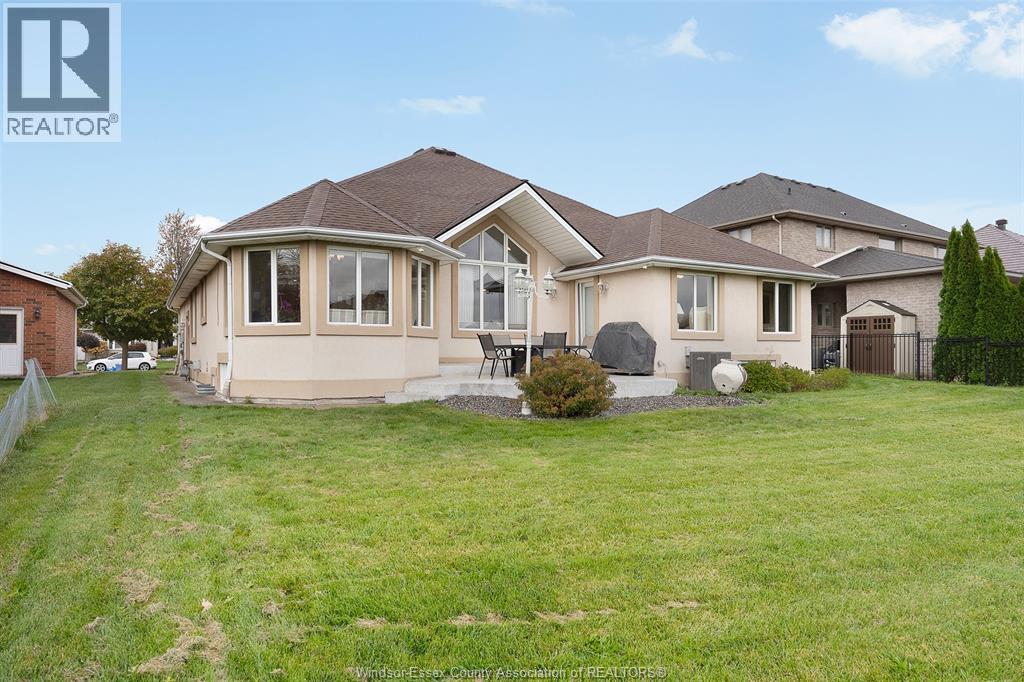1075 Stoneybrook, Windsor, Ontario  N9G 2Y3 - Photo 5 - 25027011