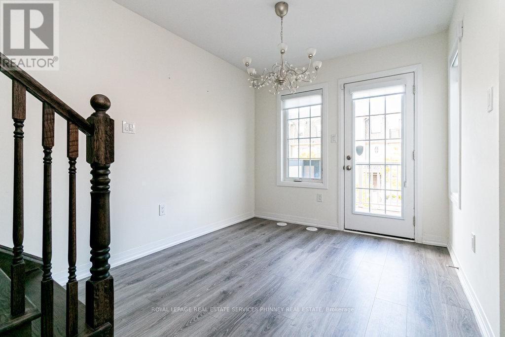 124 Stork Street, Oakville, Ontario  L6H 0X8 - Photo 12 - W12478545
