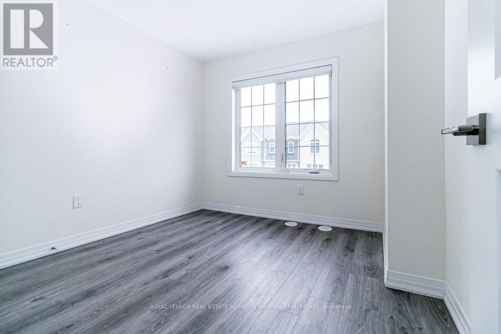 124 Stork Street, Oakville, Ontario  L6H 0X8 - Photo 22 - W12478545